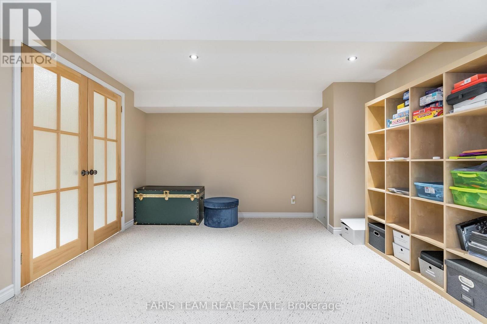 Photo 16 of 6 Alana Drive, Springwater ON
