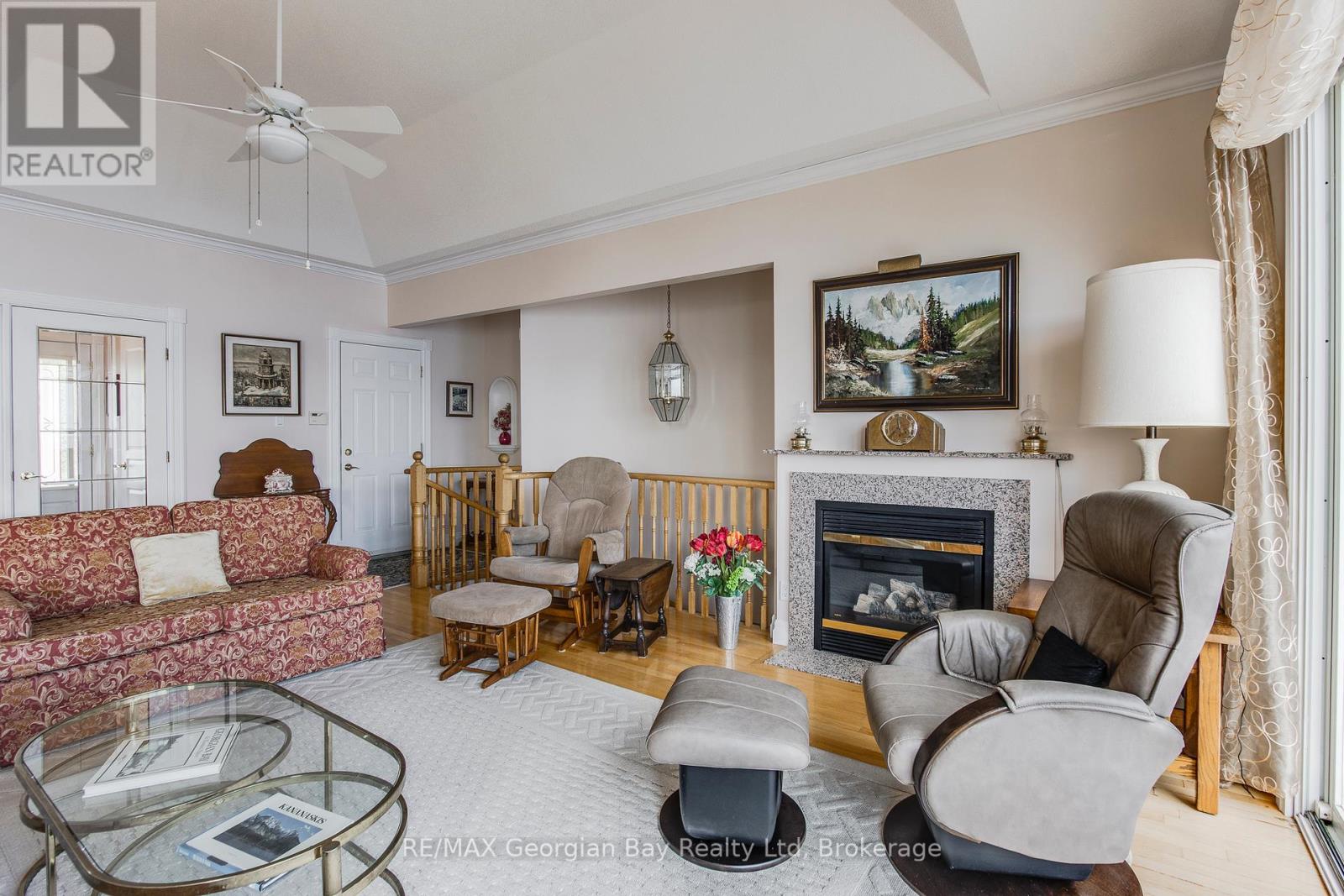 Photo 10 of 487 Aberdeen Boulevard, Midland ON