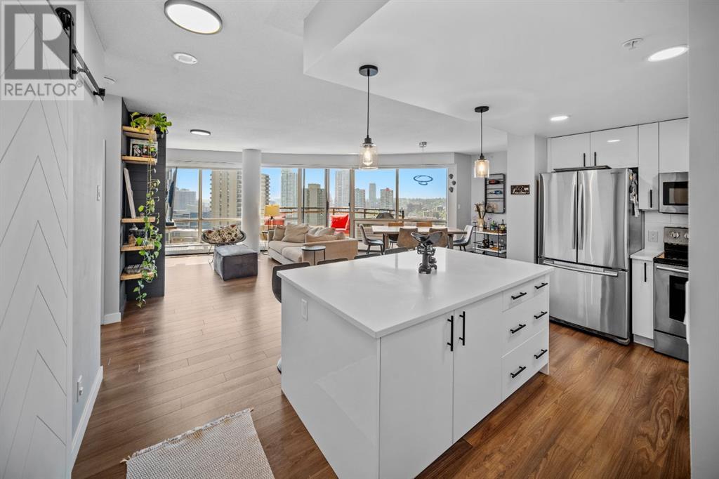 Single Family House for Sale in    Avenue SW Downtown West End Calgary 