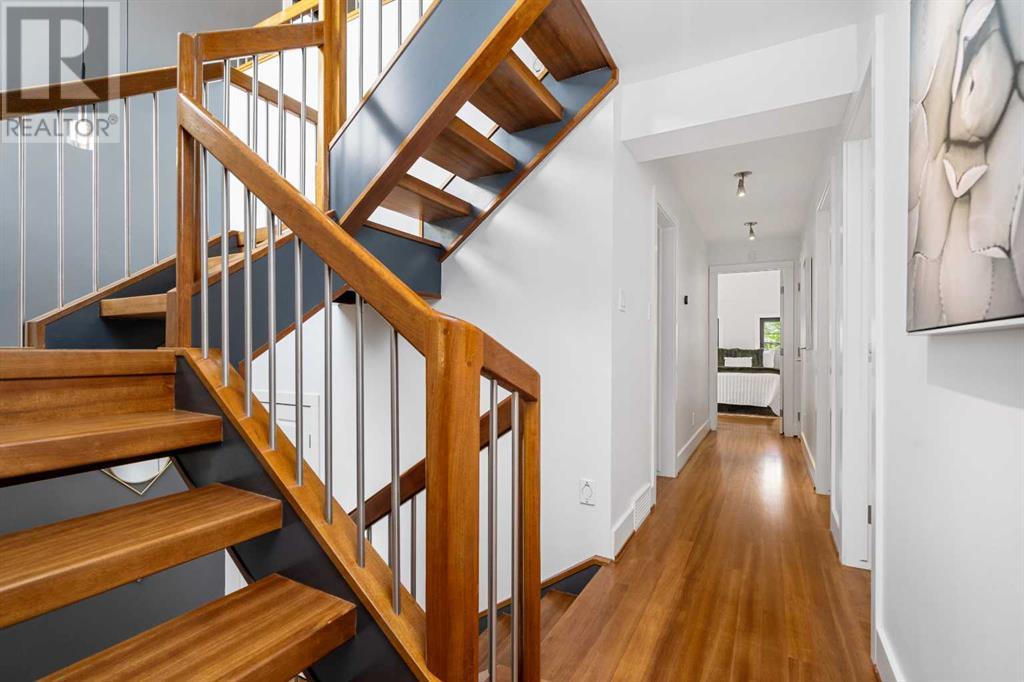 Single Family House for Sale in   Avenue SW Windsor Park Calgary 