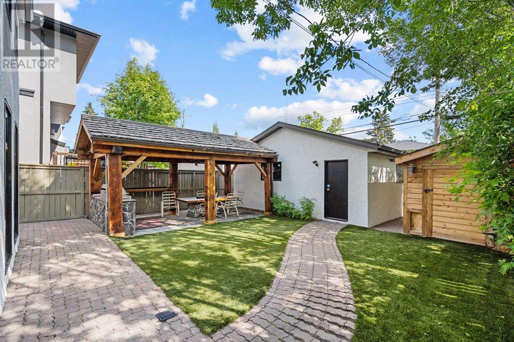 Single Family House for Sale in   Avenue SW Windsor Park Calgary 