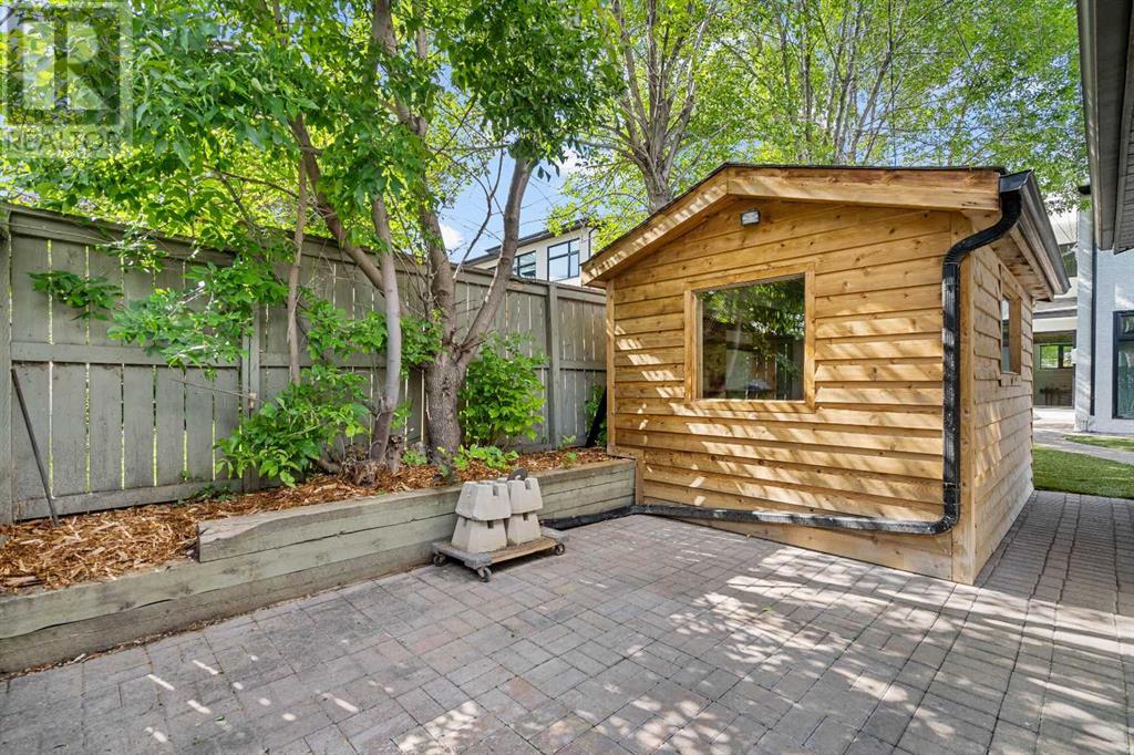 Single Family House for Sale in   Avenue SW Windsor Park Calgary 
