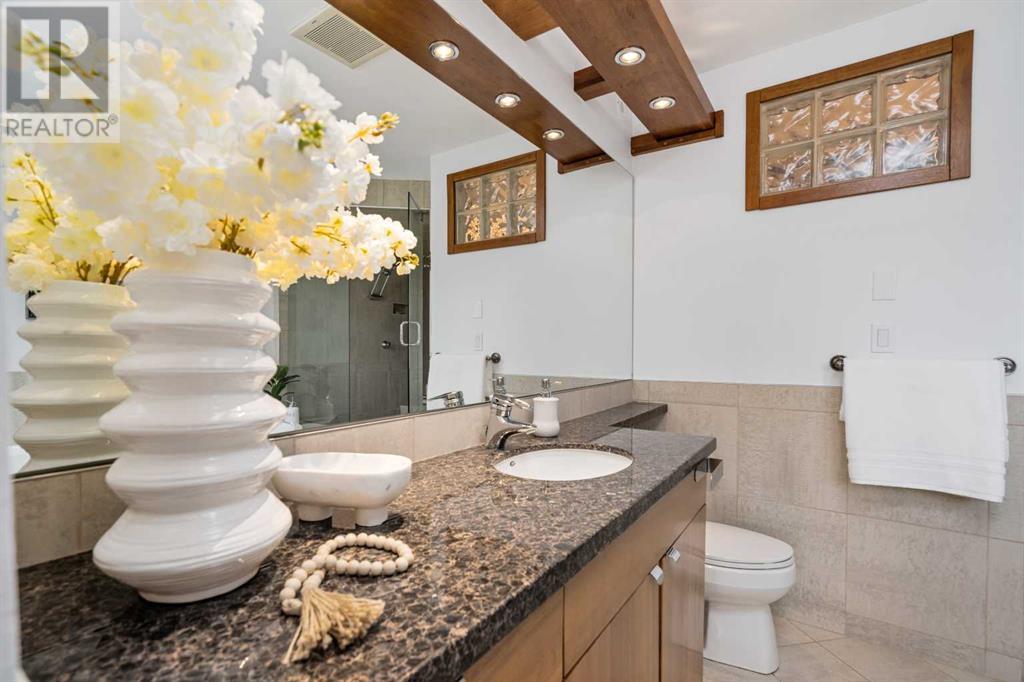Single Family House for Sale in   Avenue SW Windsor Park Calgary 