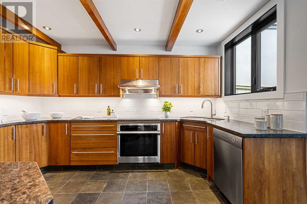 Single Family House for Sale in   Avenue SW Windsor Park Calgary 