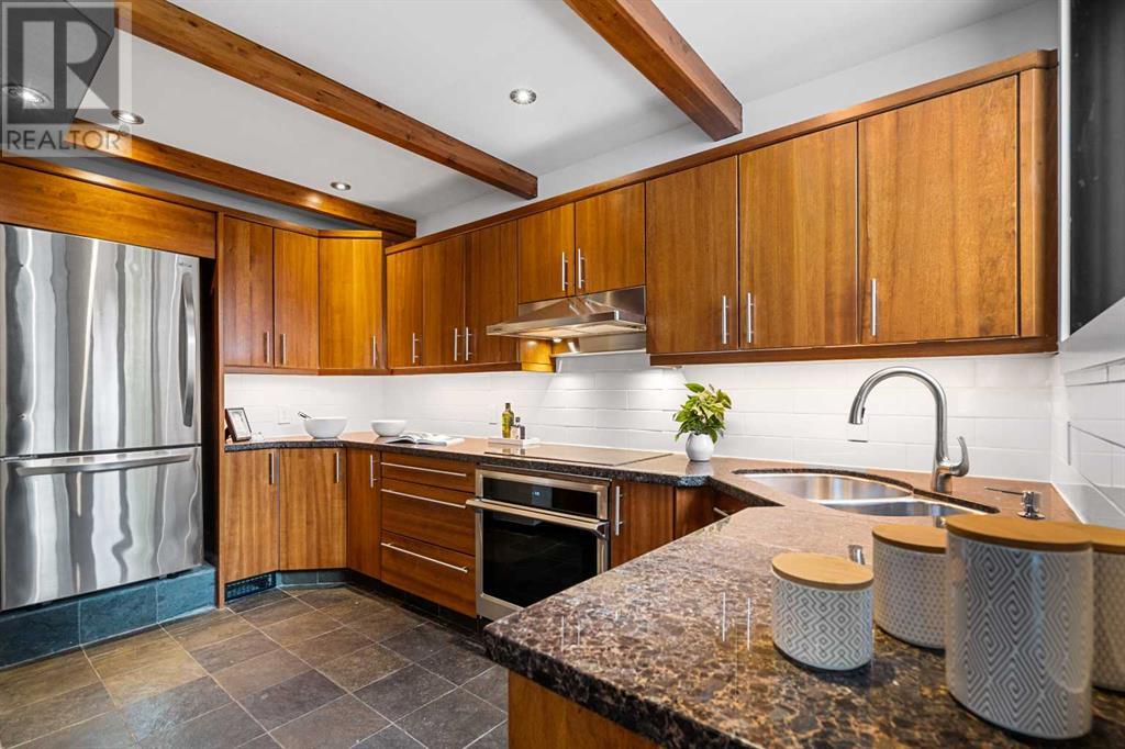 Single Family House for Sale in   Avenue SW Windsor Park Calgary 