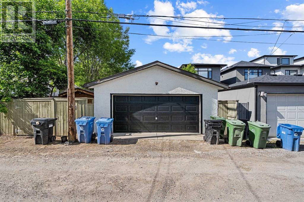 Single Family House for Sale in   Avenue SW Windsor Park Calgary 
