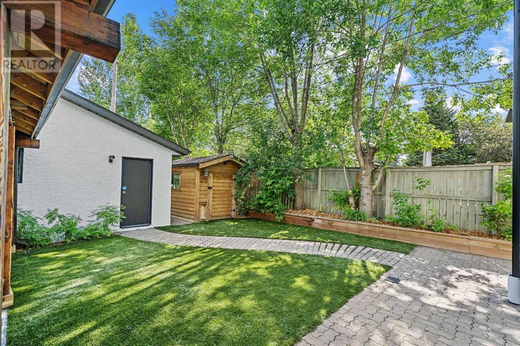 Single Family House for Sale in   Avenue SW Windsor Park Calgary 
