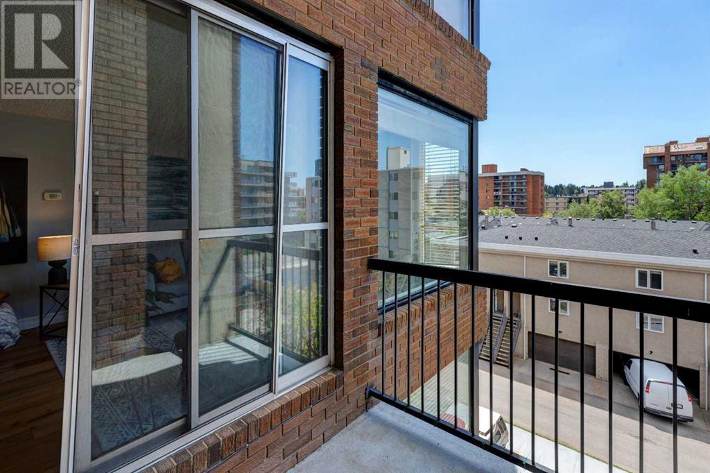 Single Family House Multi-level for Sale in    Avenue SW Beltline Calgary 