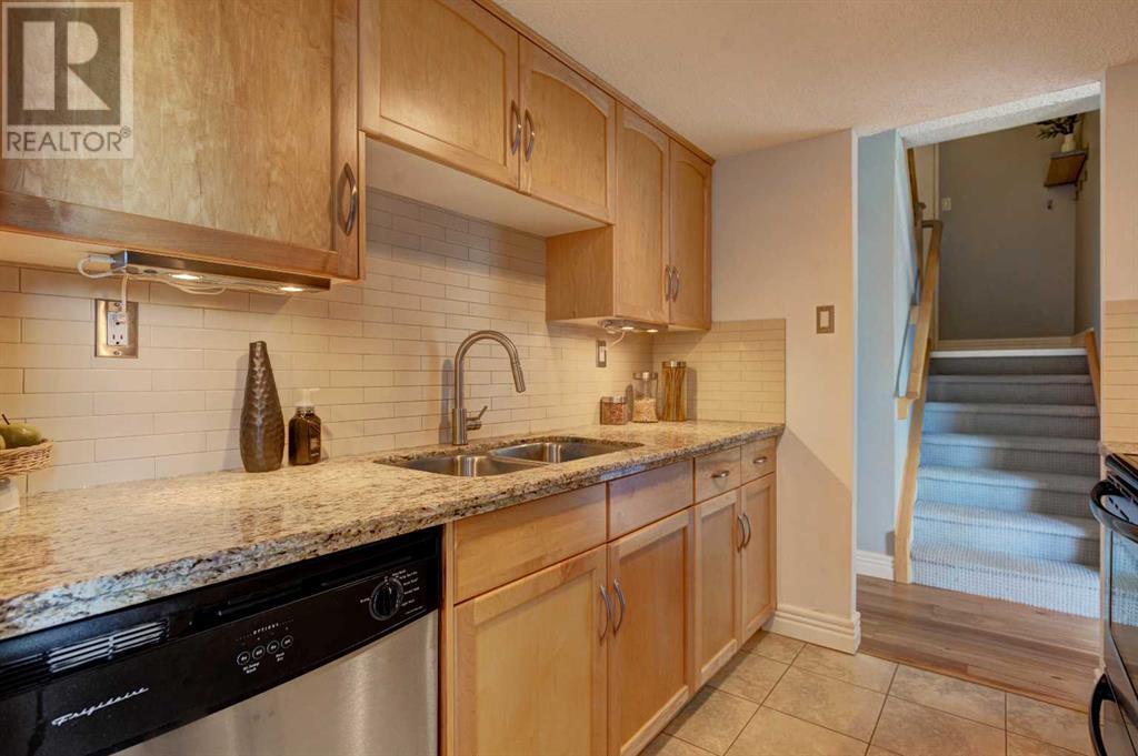 Single Family House Multi-level for Sale in    Avenue SW Beltline Calgary 