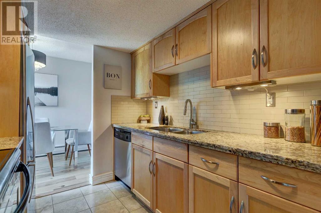 Single Family House Multi-level for Sale in    Avenue SW Beltline Calgary 