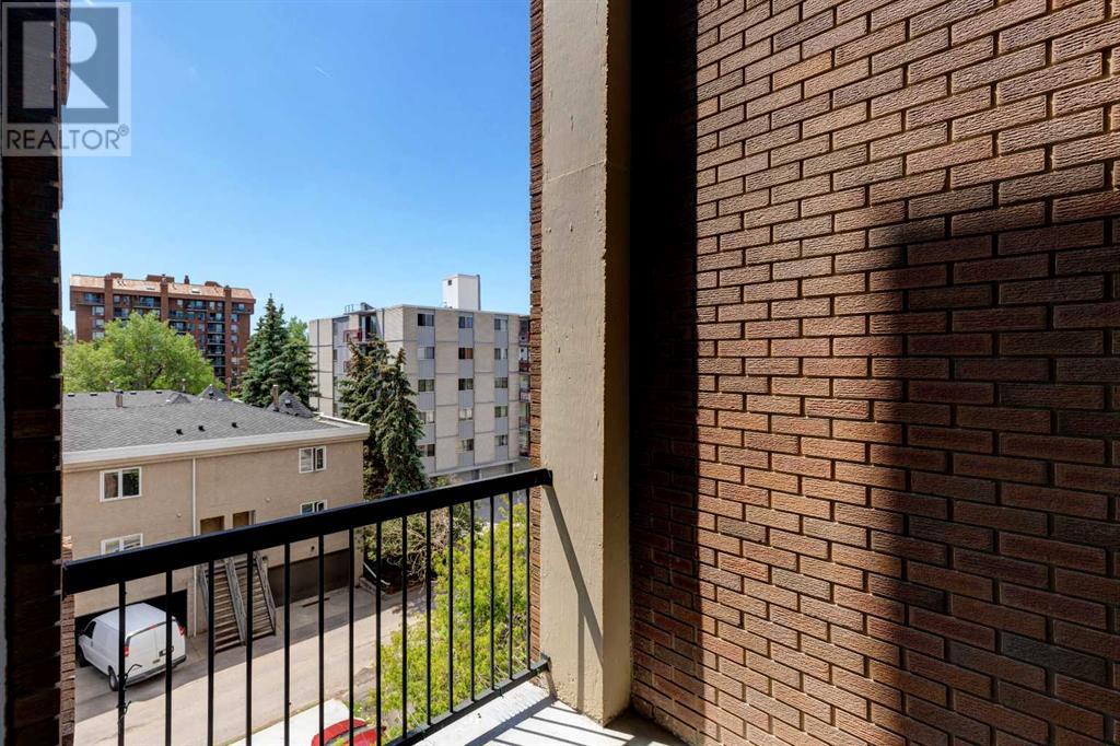 Single Family House Multi-level for Sale in    Avenue SW Beltline Calgary 