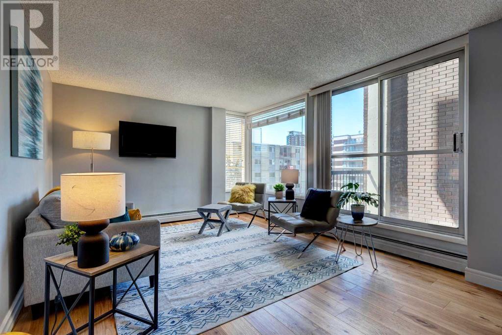 Single Family House Multi-level for Sale in    Avenue SW Beltline Calgary 