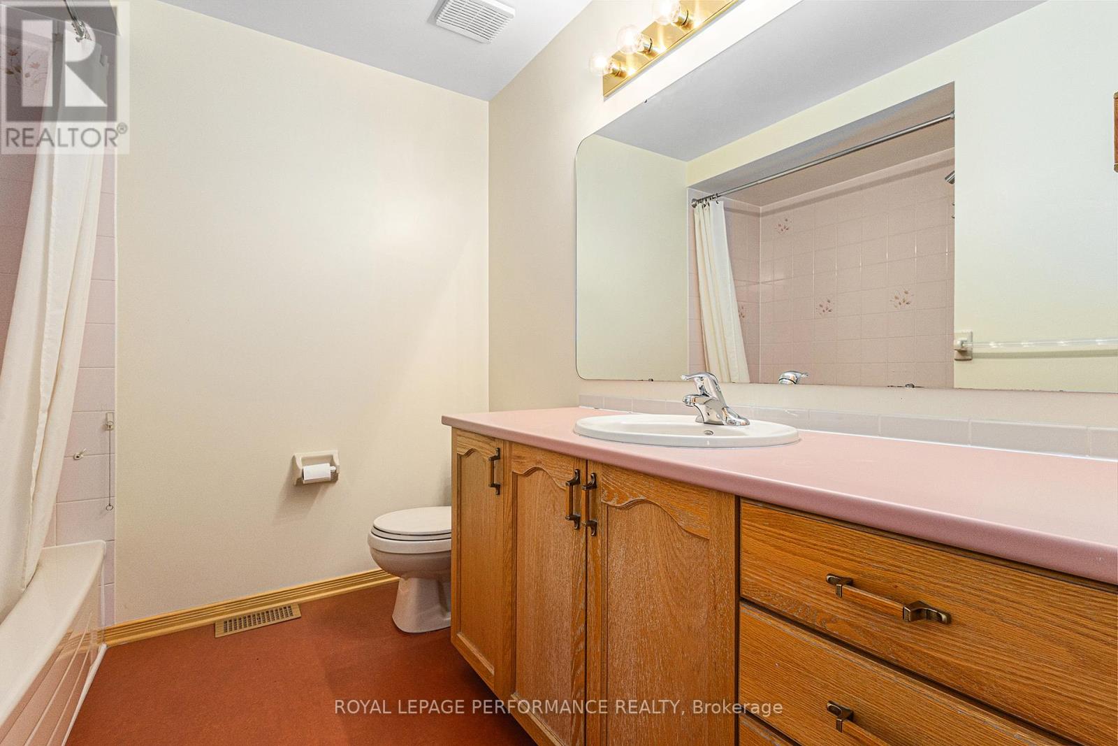 Photo 22 of 2015 Summerfields Crescent, Ottawa ON
