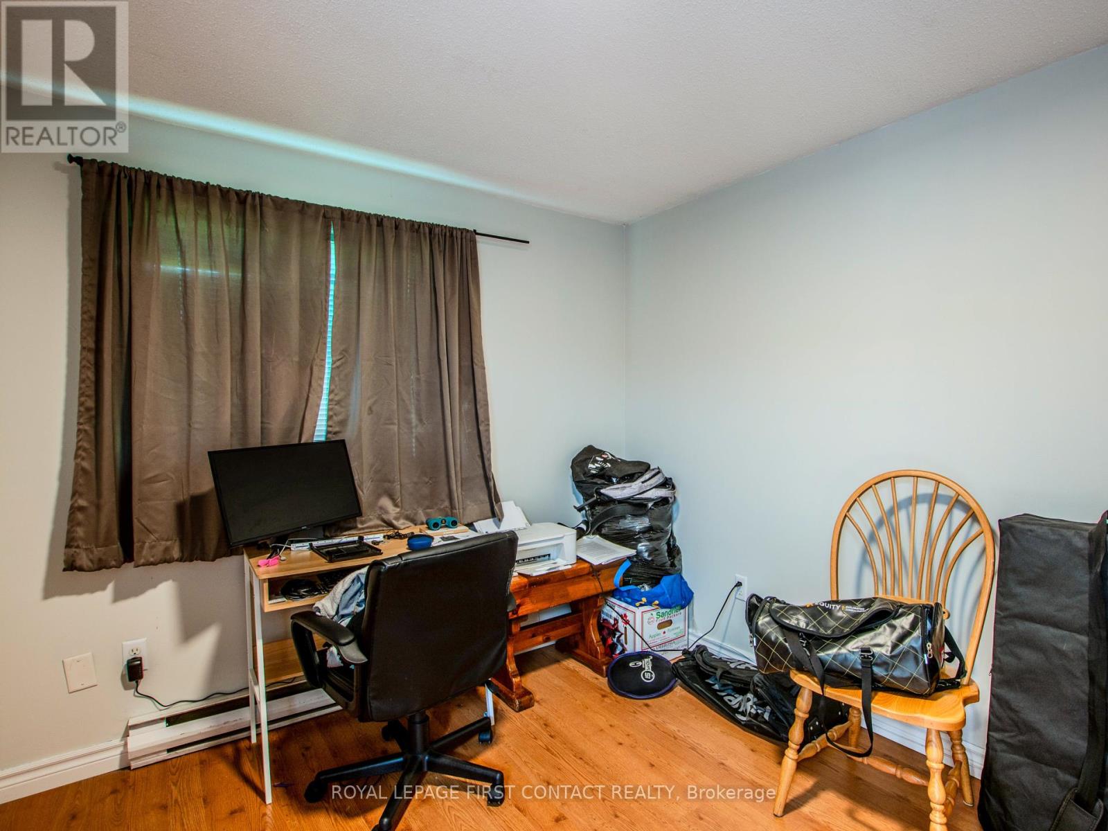 Photo 25 of 40 Doris Drive, Barrie ON