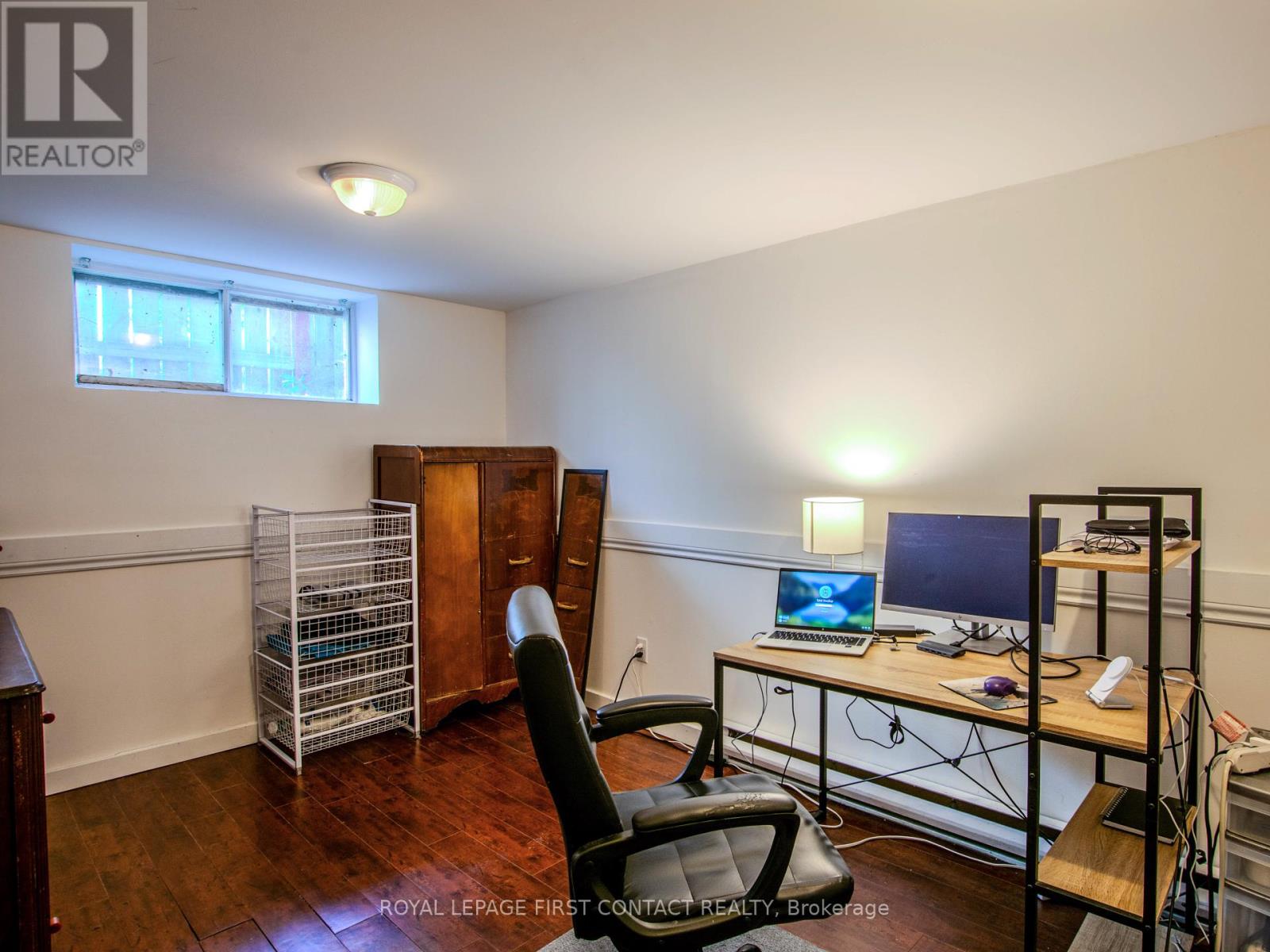 Photo 7 of 40 Doris Drive, Barrie ON