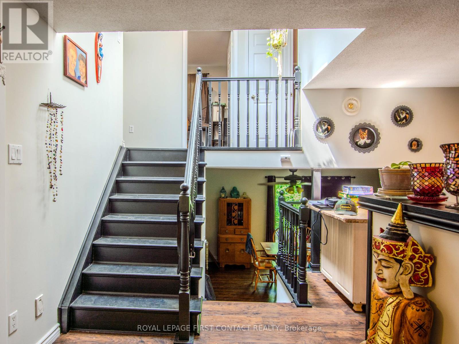 Photo 12 of 40 Doris Drive, Barrie ON