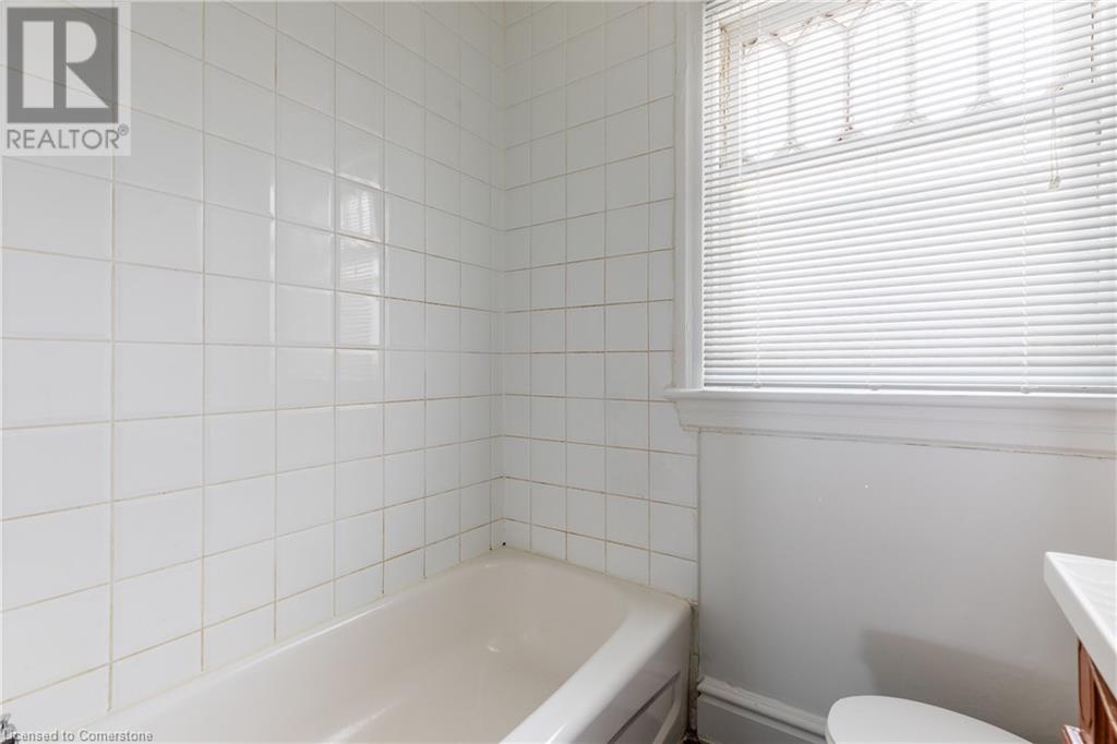 Photo 31 of 196 Sherman Avenue S, Hamilton ON