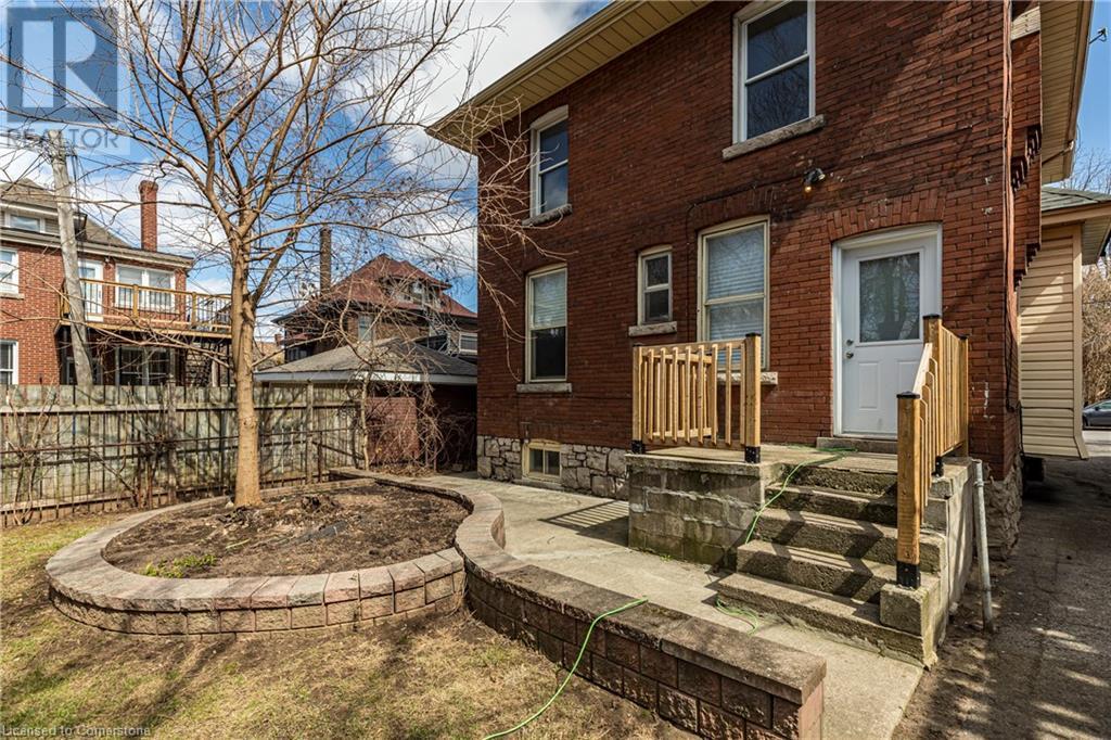 Photo 22 of 196 Sherman Avenue S, Hamilton ON