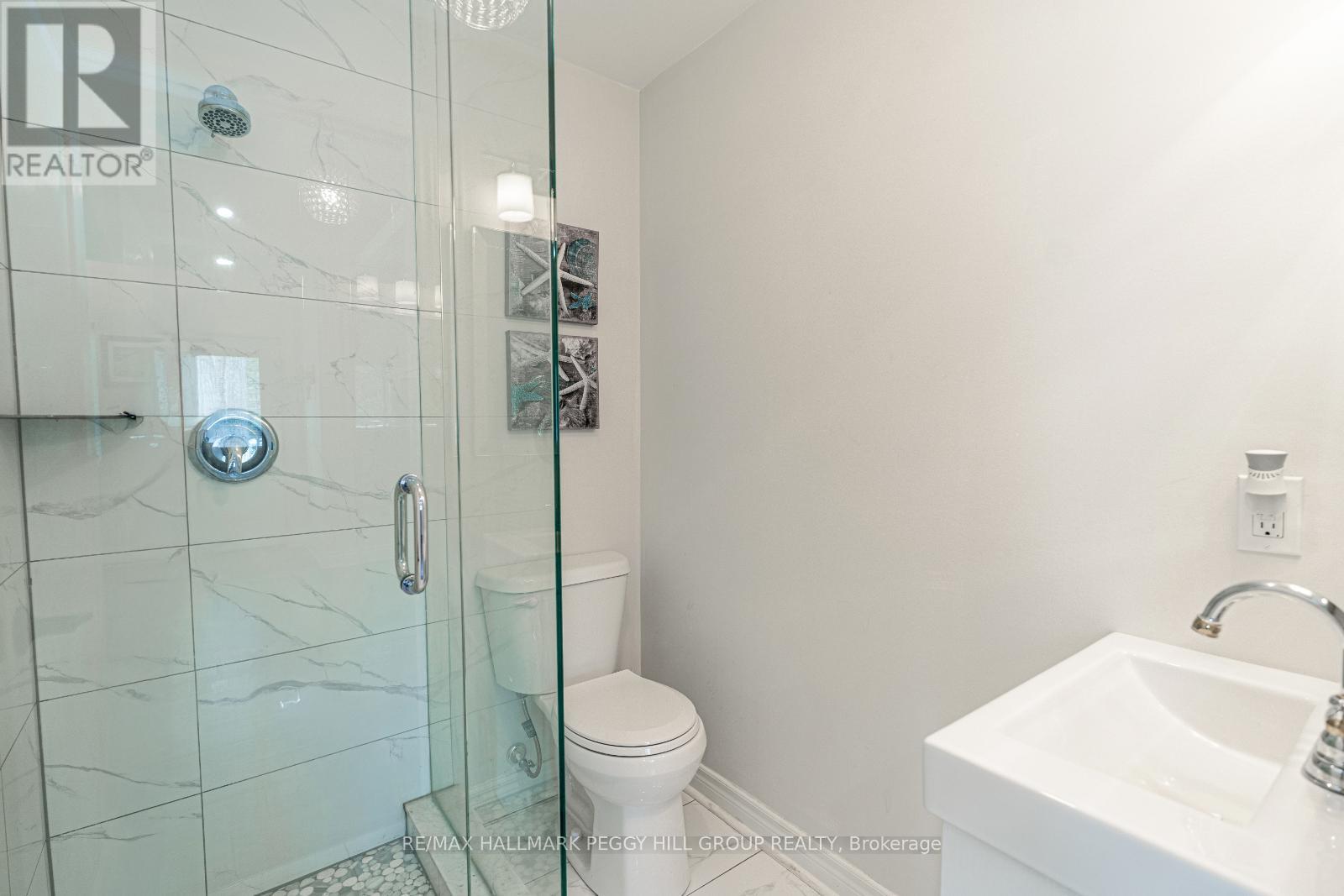 Photo 6 of 12 Doan Avenue, Tiny ON