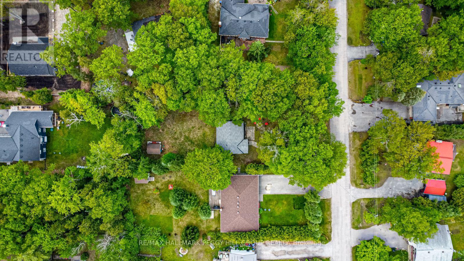 Photo 7 of 12 Doan Avenue, Tiny ON