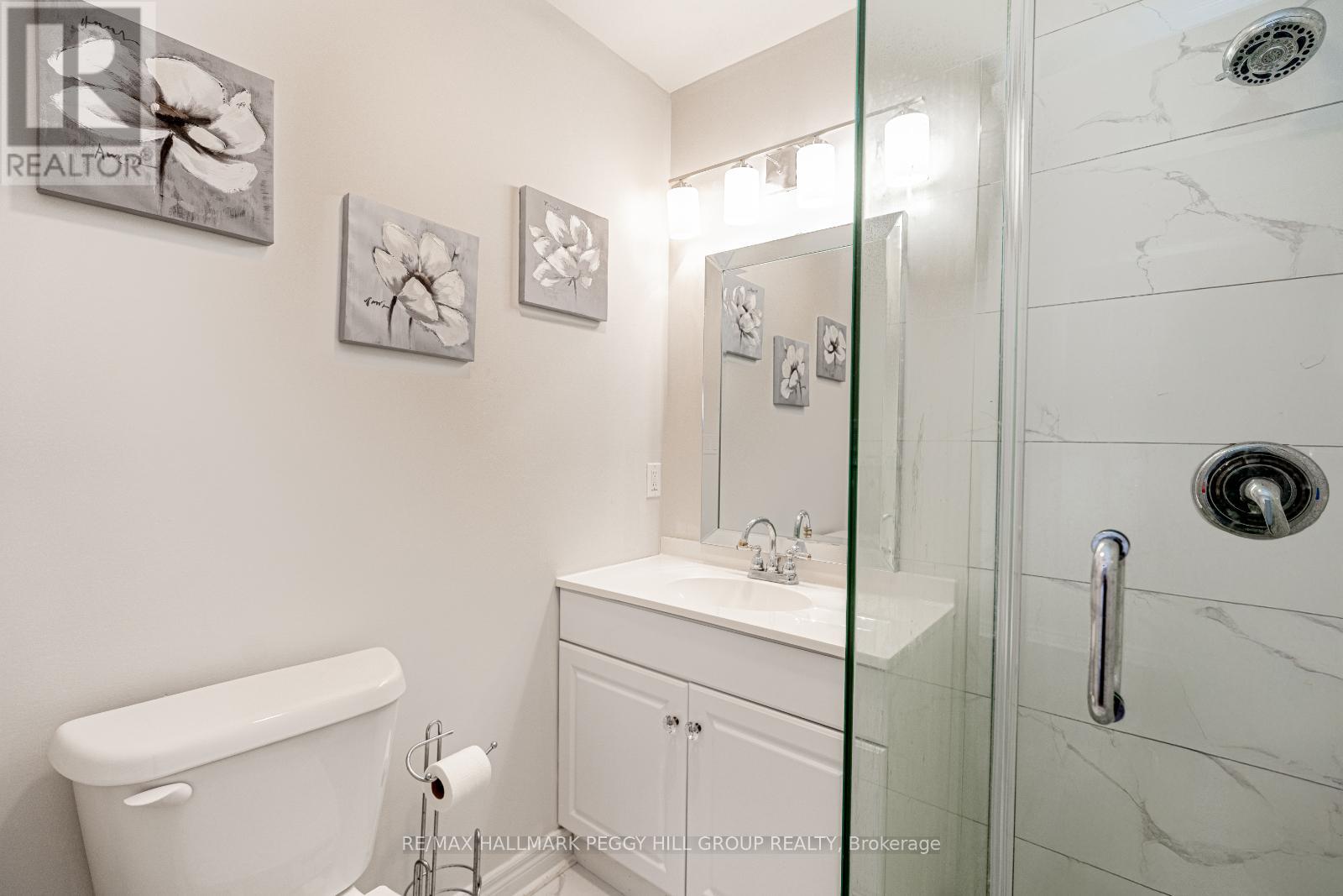 Photo 5 of 12 Doan Avenue, Tiny ON