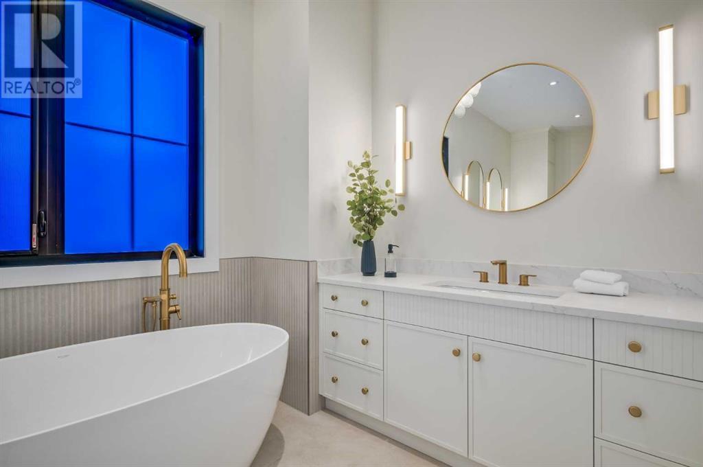 Single Family House for Sale in   Avenue SW Altadore Calgary 