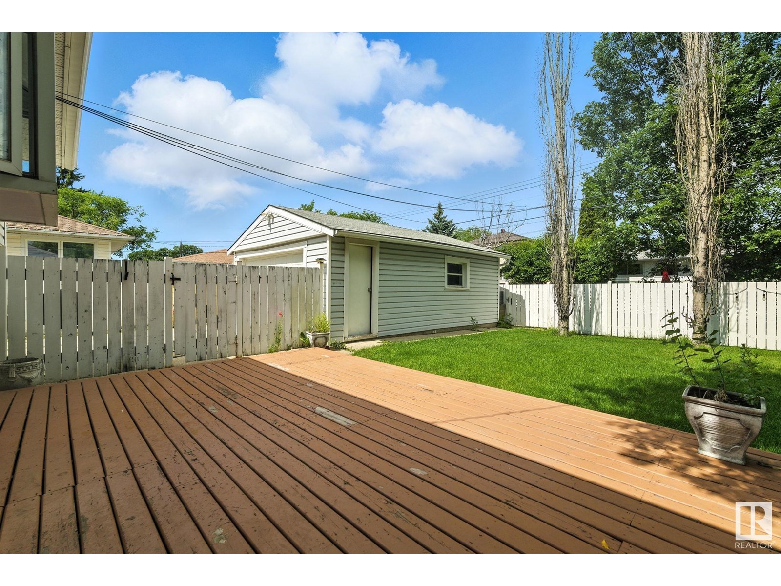 Photo 27 of 15934 94 Av Nw, Edmonton AB
