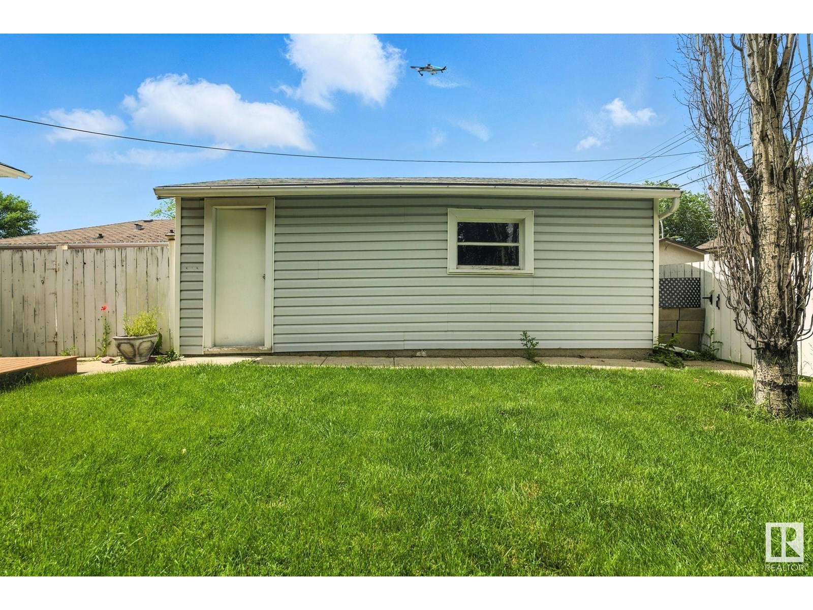 Photo 32 of 15934 94 Av Nw, Edmonton AB