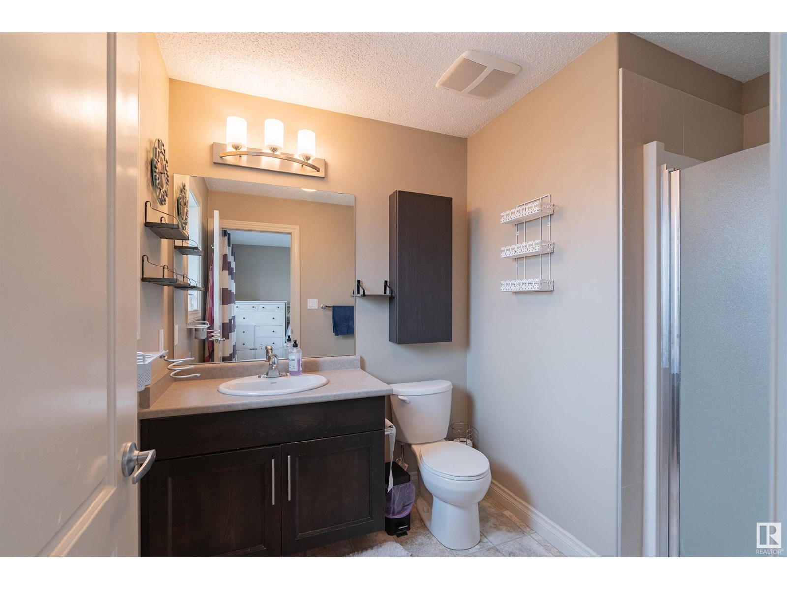Photo 23 of 16728 120 St Nw, Edmonton AB