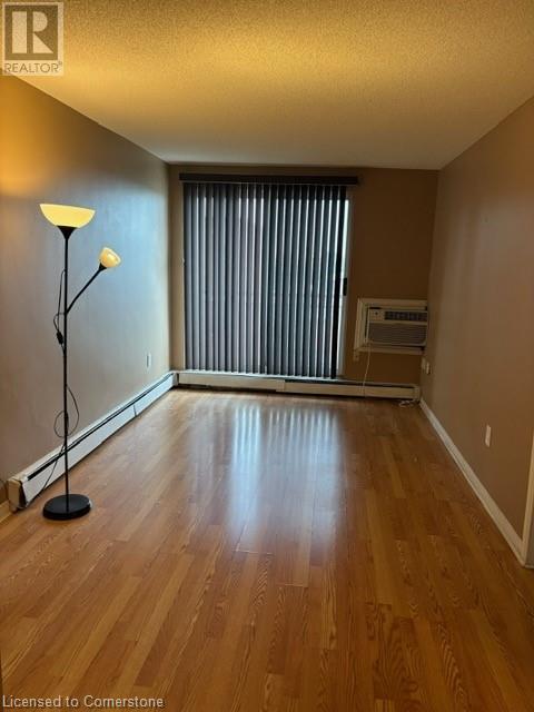 Photo 5 of 30 Summit Avenue Unit 604, Hamilton ON