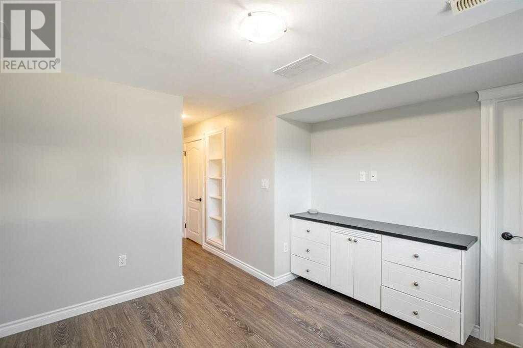 Single Family House 3 Level for Sale in   Avenue NE Whitehorn Calgary 