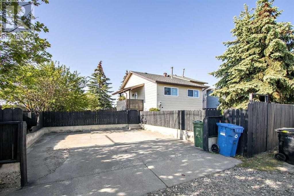 Single Family House 3 Level for Sale in   Avenue NE Whitehorn Calgary 