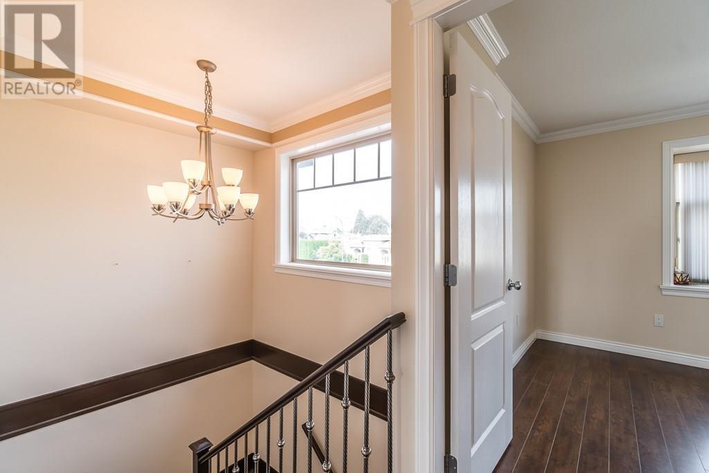 Photo 14 of 7734 16th Avenue, Burnaby BC