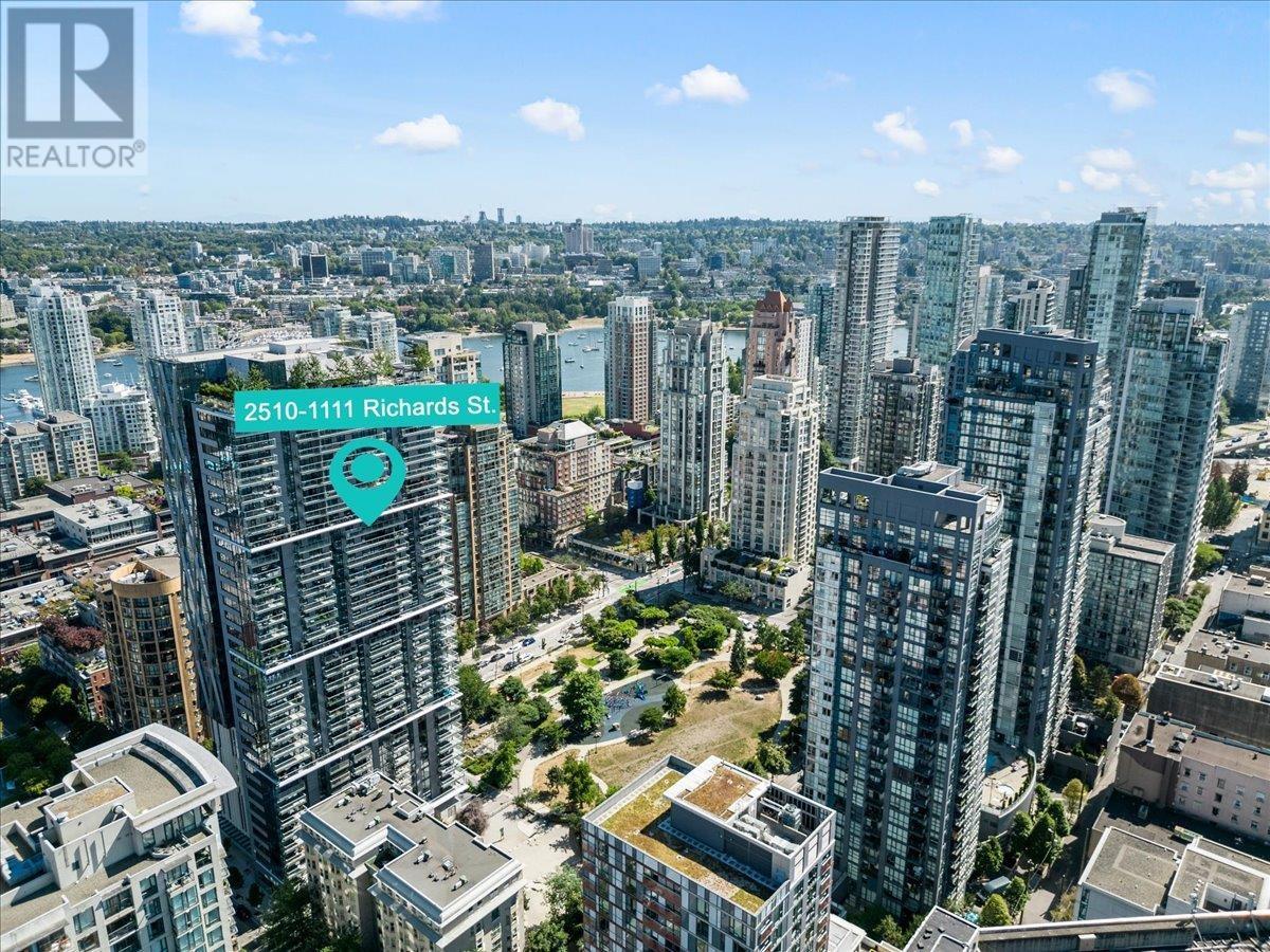 Photo 2 of 2510 1111 Richards Street, Vancouver BC