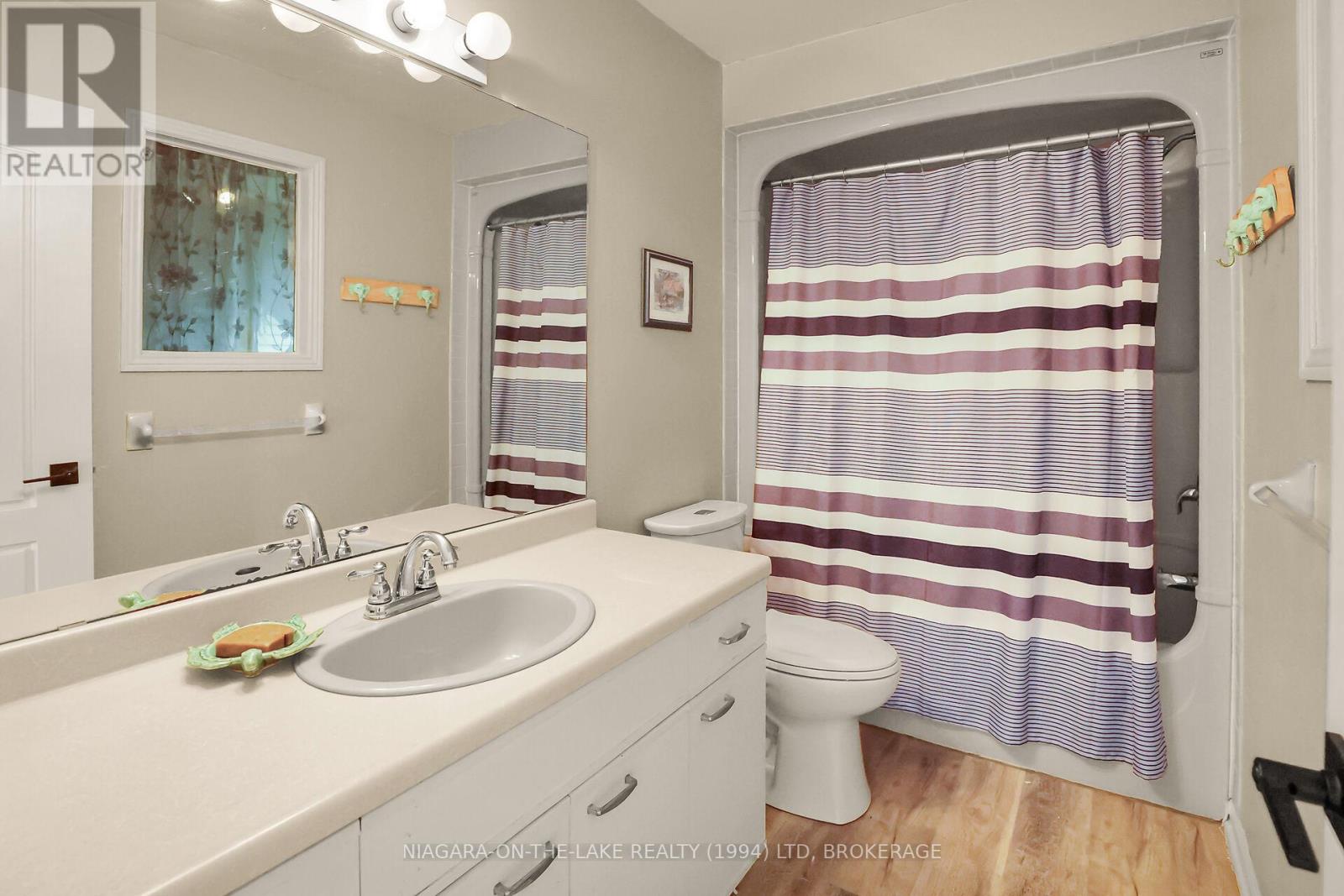Photo 24 of 445 Queenston Road, Niagaraonthelake ON