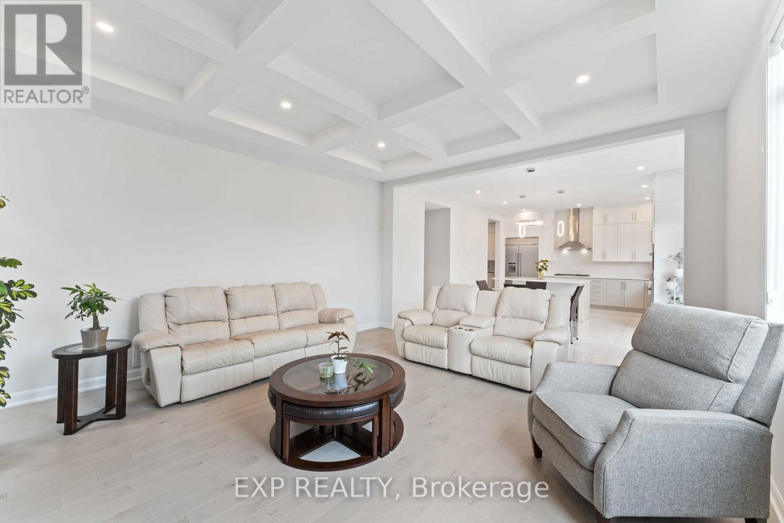 Photo 11 of 700 Coast Circle, Ottawa ON
