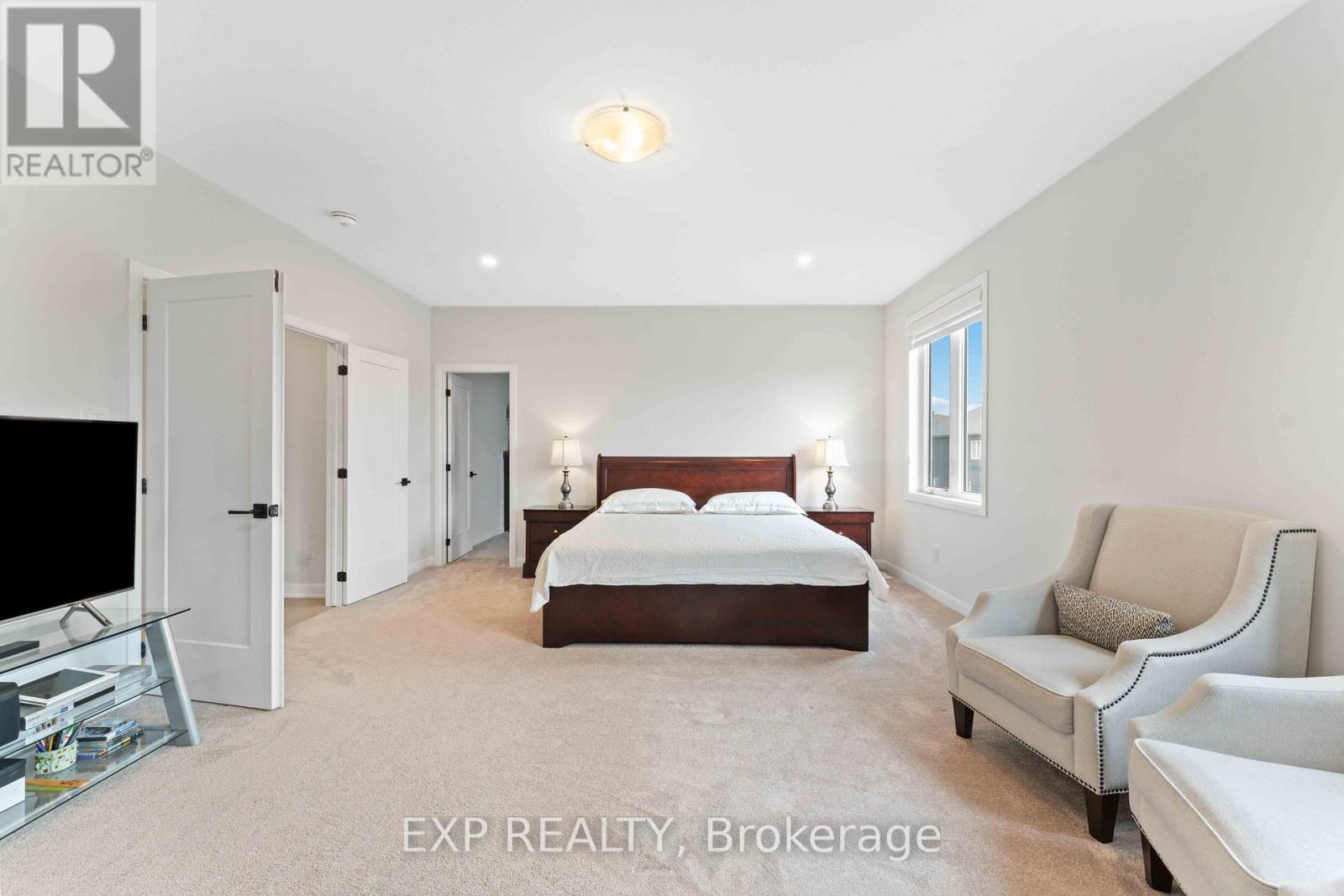 Photo 15 of 700 Coast Circle, Ottawa ON