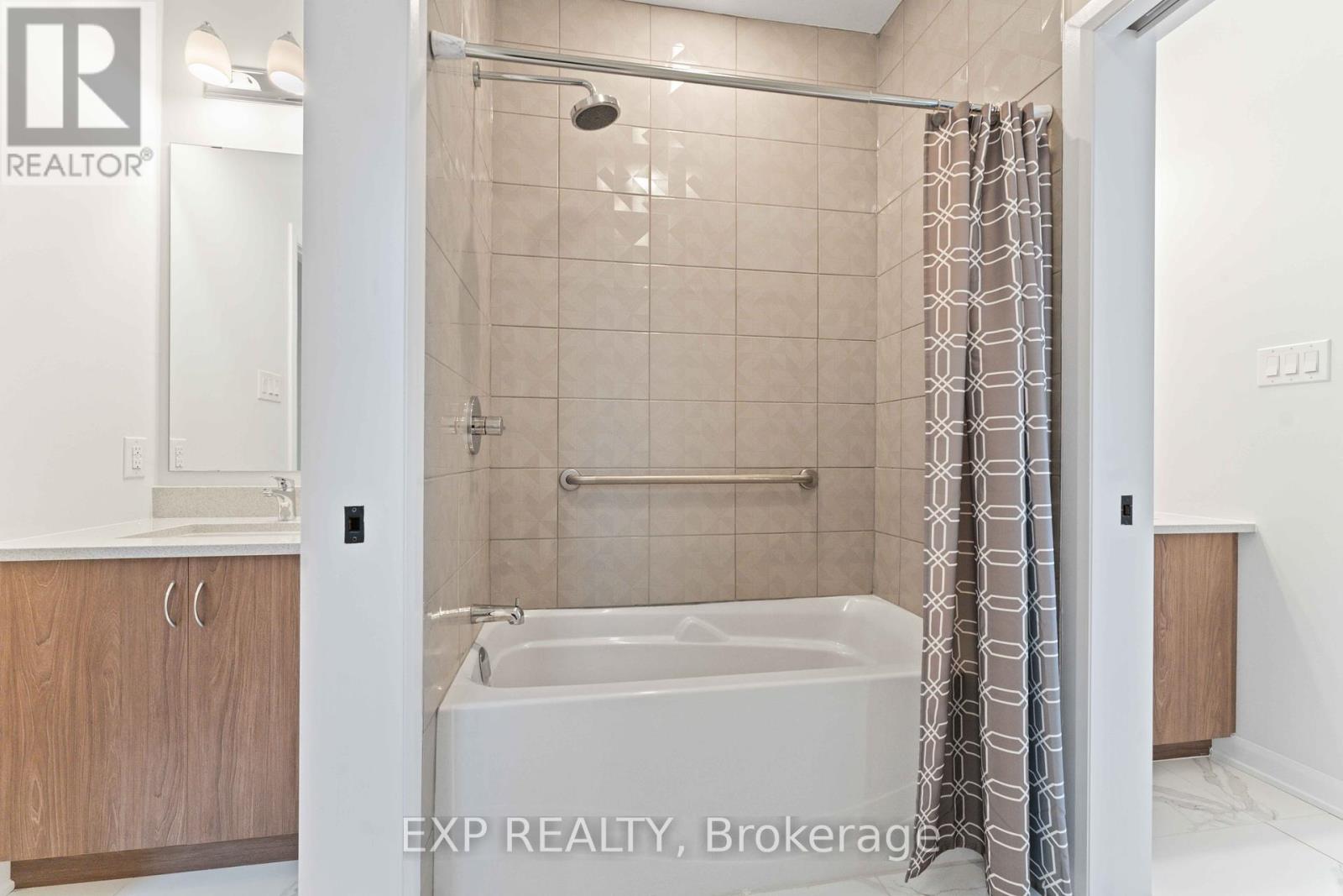 Photo 22 of 700 Coast Circle, Ottawa ON