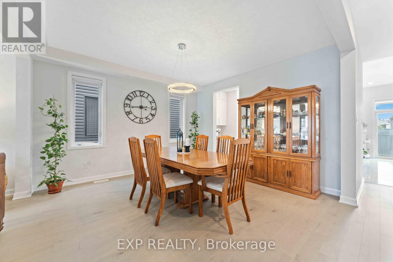 Photo 6 of 700 Coast Circle, Ottawa ON