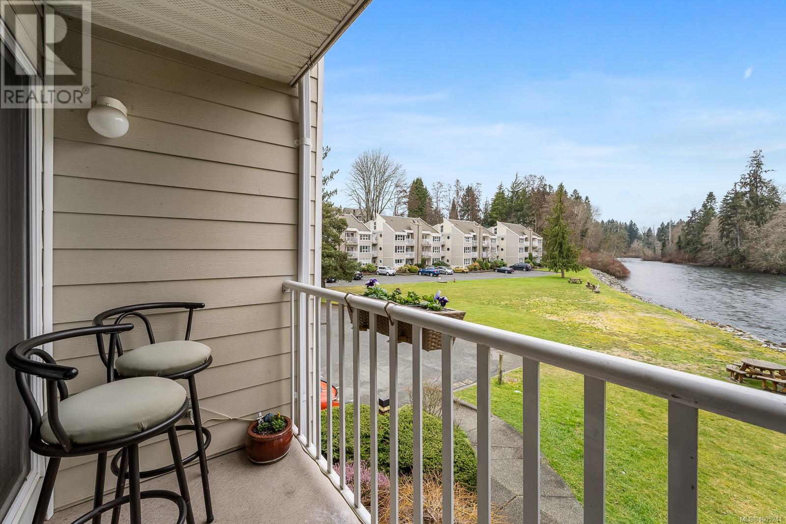 217 205 1st St, Courtenay