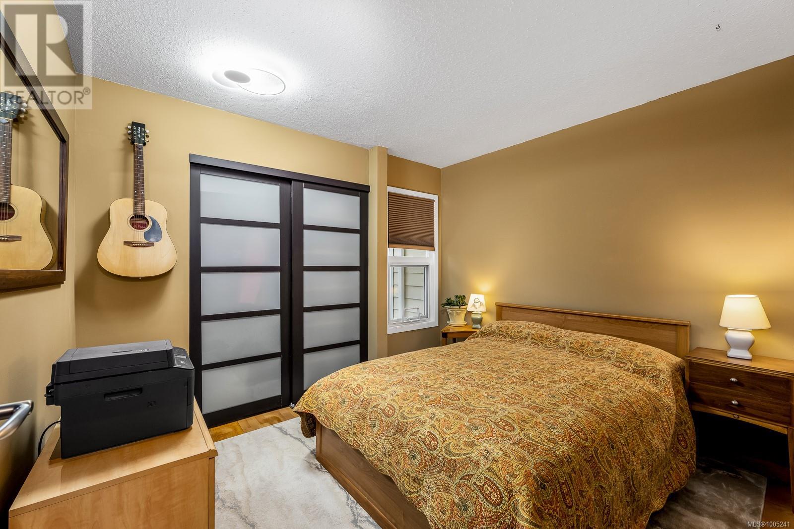 217 205 1st St, Courtenay