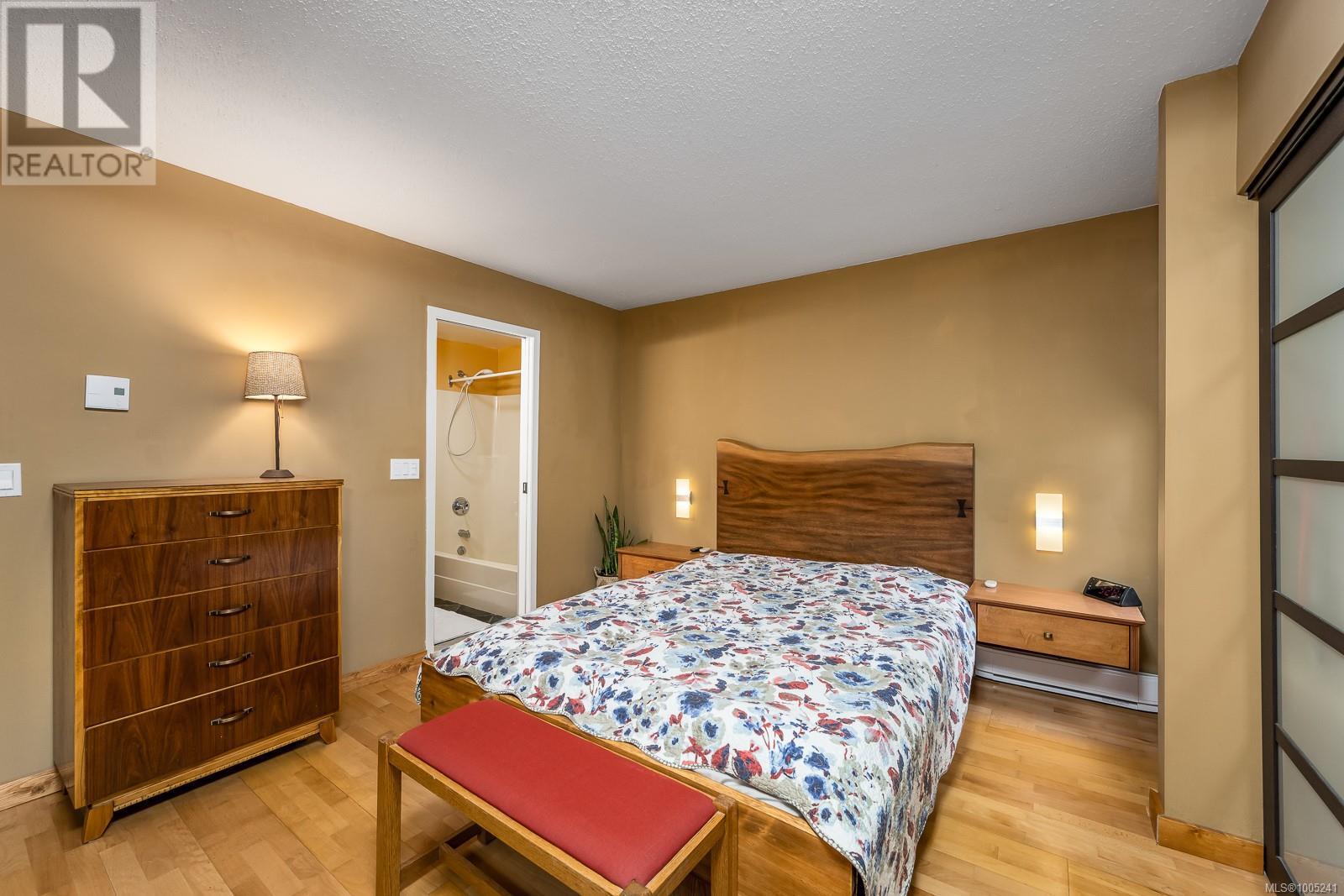 217 205 1st St, Courtenay