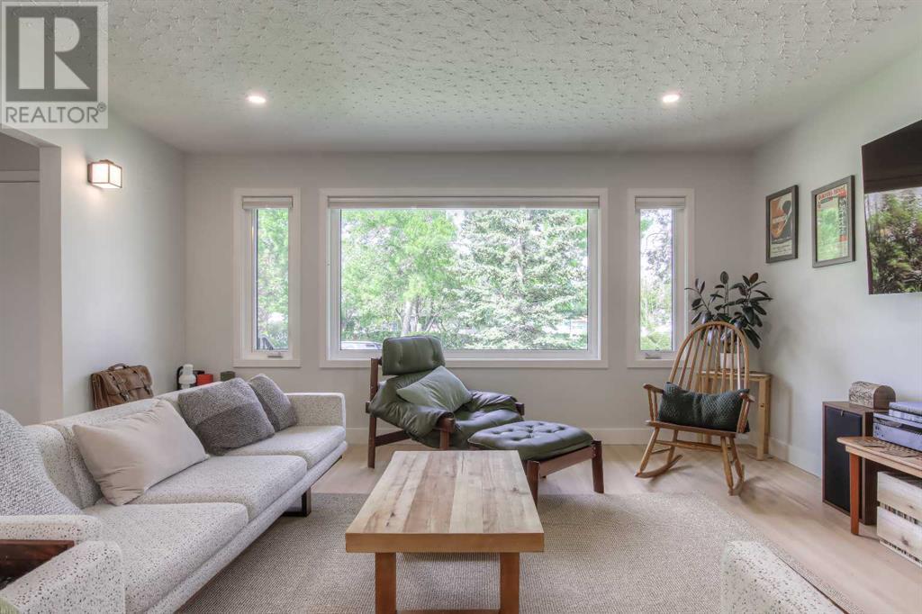 Single Family House Bungalow for Sale in  Rupert Road NE Renfrew Calgary 