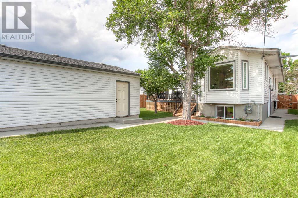 Single Family House Bungalow for Sale in  Rupert Road NE Renfrew Calgary 