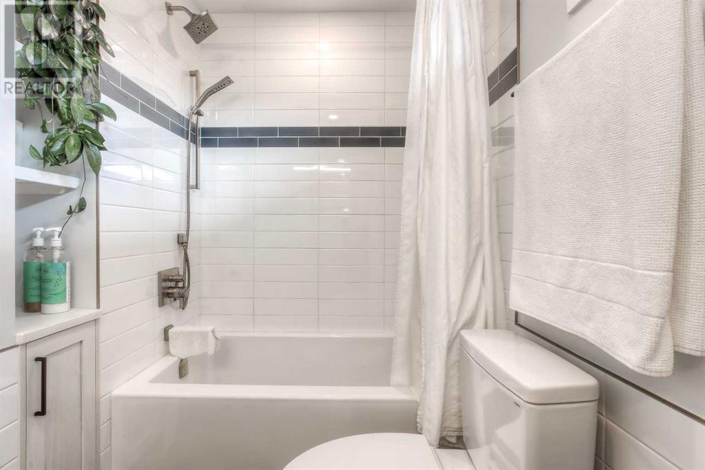 Single Family House Bungalow for Sale in  Rupert Road NE Renfrew Calgary 