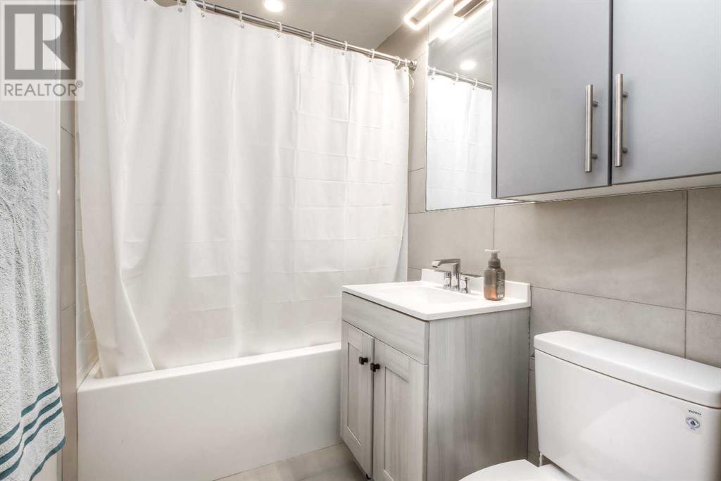 Single Family House Bungalow for Sale in  Rupert Road NE Renfrew Calgary 