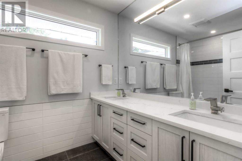 Single Family House Bungalow for Sale in  Rupert Road NE Renfrew Calgary 