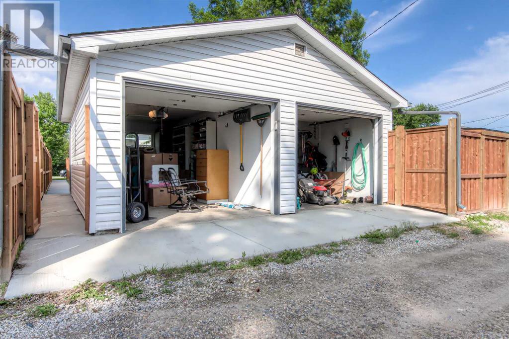 Single Family House Bungalow for Sale in  Rupert Road NE Renfrew Calgary 