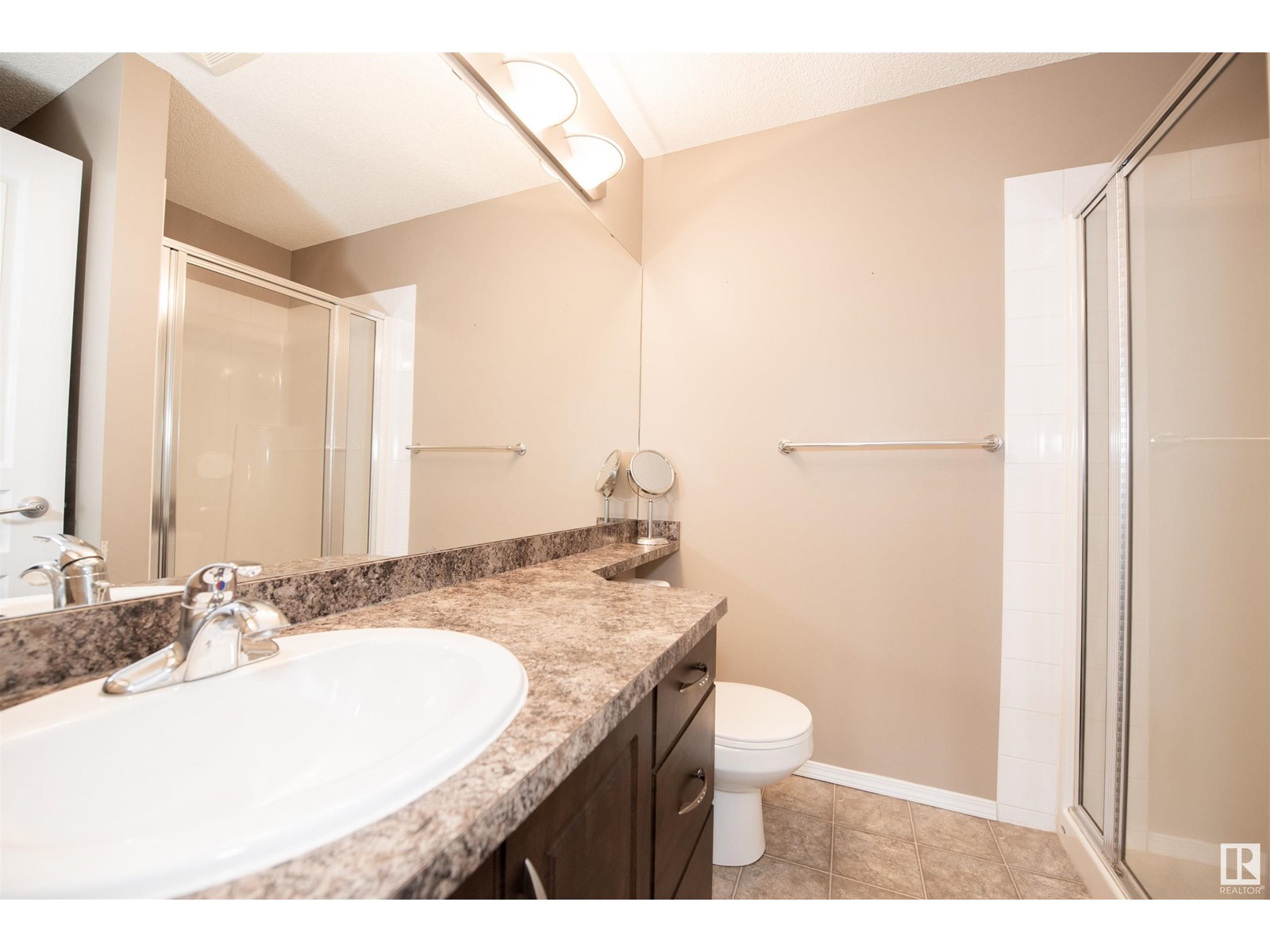 Photo 7 of 209 16035 132 St Nw, Edmonton AB