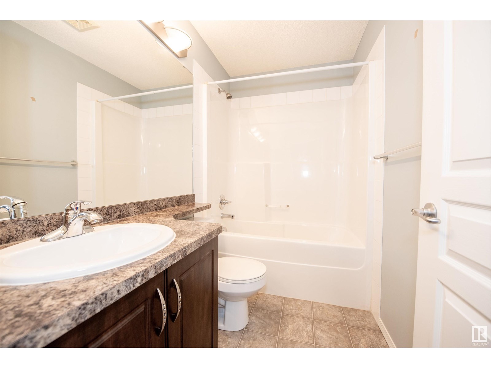 Photo 60 of 209 16035 132 St Nw, Edmonton AB